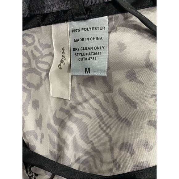 Aggie Gray Leopard Print Top Size medium - Picture 6 of 6